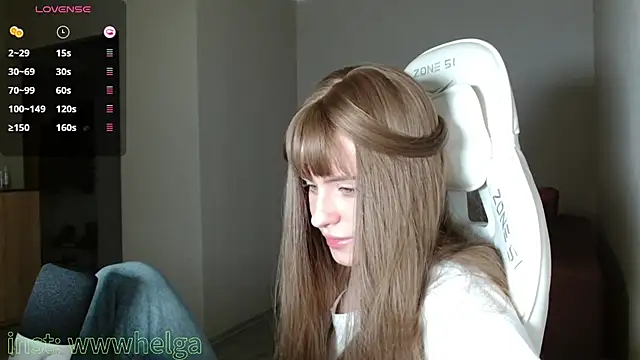 LizaKisses online show from 11.27.25