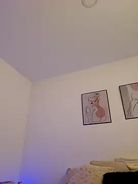 VictoriaEvaans  online show from 09.13.25