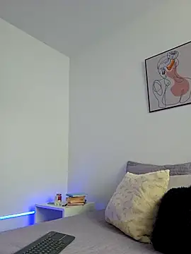 VictoriaEvaans  online show from 10.16.25