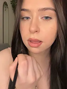 Snapshot of _SweetCandyy chatting on 11.14.25 SweetCandyy online show from 11.14.25