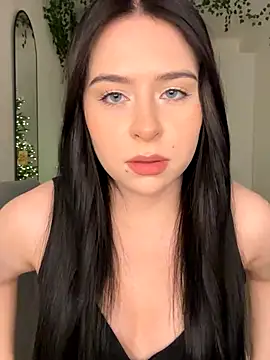 Snapshot of _SweetCandyy chatting on 11.28.25 SweetCandyy online show from 11.28.25