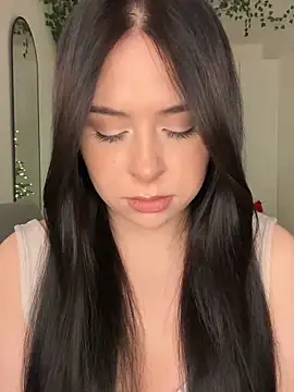 Snapshot of _SweetCandyy chatting on 12.17.25 SweetCandyy online show from 12.17.25