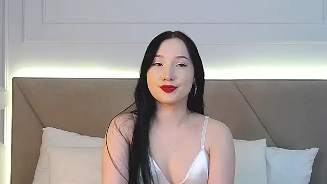 LeilaLow online show from 03.17.25