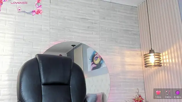 nicole  parker1 online show from 01.29.25