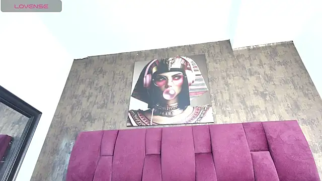 nicole  parker1 online show from 10.04.25