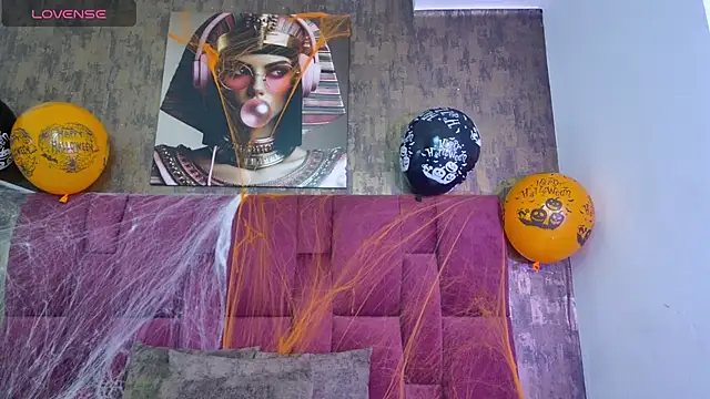 nicole  parker1 online show from 10.24.25