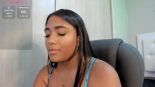 nicole  parker1 online show from 03.04.26