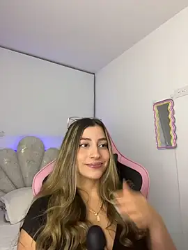 Issabela G1 online show from 02.23.26