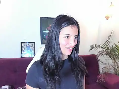 Snapshot of paulinamoons1 chatting on 12.14.25 paulinamoons1 online show from 12.14.25