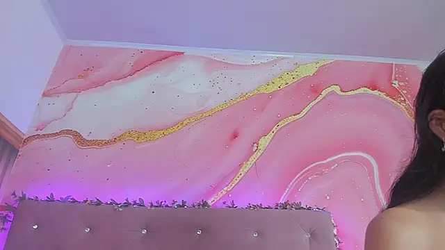 Snapshot of Bella__sweet chatting on 11.20.25 Bella sweet online show from 11.20.25