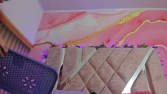 Snapshot of Bella__sweet chatting on 02.28.26 Bella sweet online show from 02.28.26