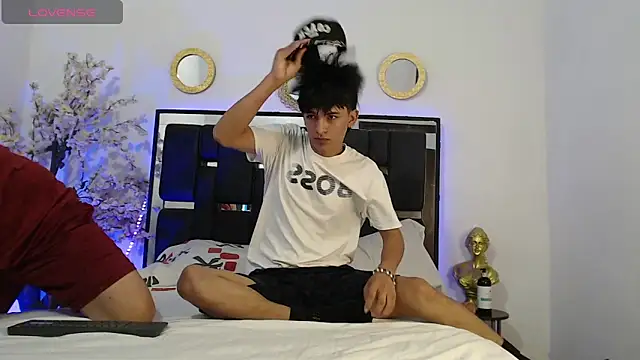 Valerio 22 online show from 10.22.25