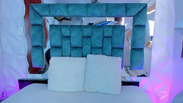 Nanda Vixen online show from 02.18.25