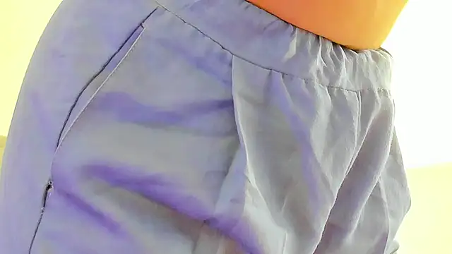 Snapshot of Nami_sunny chatting on 12.16.25 Nami sunny online show from 12.16.25