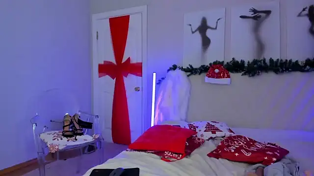 Snapshot of LikaKlint chatting on 01.02.25 LikaKlint online show from 01.02.25