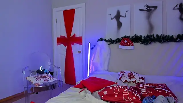 Snapshot of LikaKlint chatting on 01.04.25 LikaKlint online show from 01.04.25