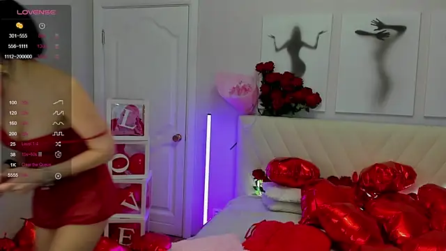 Snapshot of LikaKlint chatting on 02.15.25 LikaKlint online show from 02.15.25