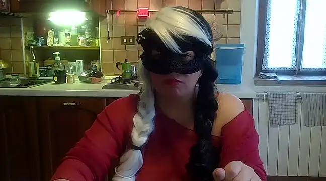 Ninalapiccolina online show from 01.07.25