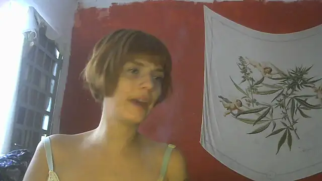 spacegirlll online show from 03.15.25