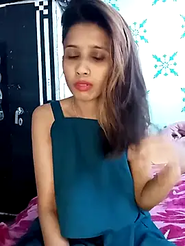 zoya khan25 online show from 03.13.25