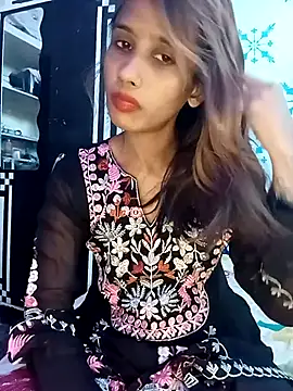 zoya khan25 online show from 03.16.25