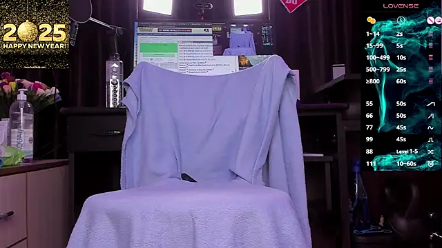 Snapshot of Raissa_sky26 chatting on 01.04.25 Raissa sky26 online show from 01.04.25