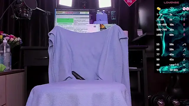 Snapshot of Raissa_sky26 chatting on 02.18.25 Raissa sky26 online show from 02.18.25