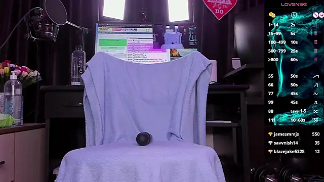 Snapshot of Raissa_sky26 chatting on 02.18.25 Raissa sky26 online show from 02.18.25