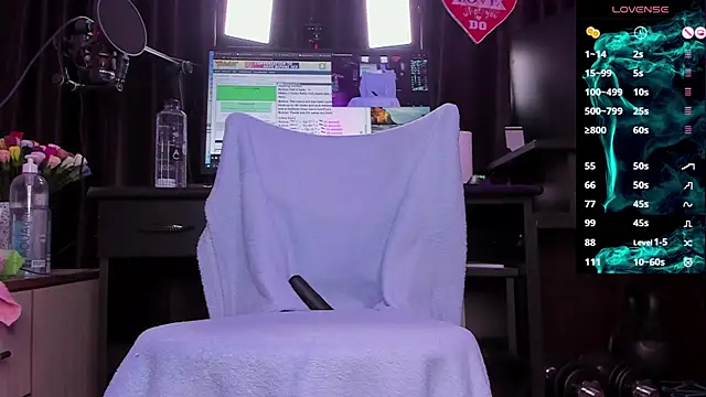 Snapshot of Raissa_sky26 chatting on 02.23.25 Raissa sky26 online show from 02.23.25