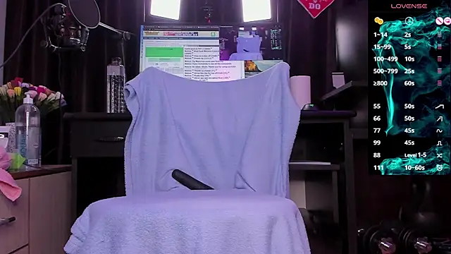 Snapshot of Raissa_sky26 chatting on 02.24.25 Raissa sky26 online show from 02.24.25