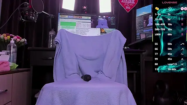 Snapshot of Raissa_sky26 chatting on 02.27.25 Raissa sky26 online show from 02.27.25