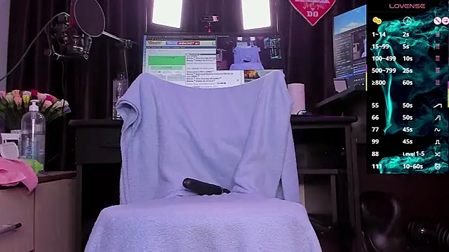 Snapshot of Raissa_sky26 chatting on 03.01.25 Raissa sky26 online show from 03.01.25