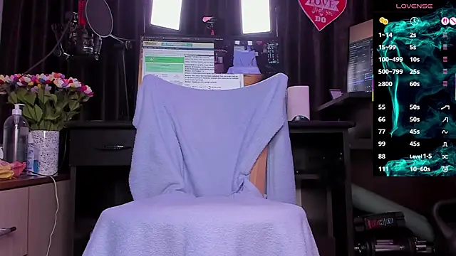 Snapshot of Raissa_sky26 chatting on 09.26.25 Raissa sky26 online show from 09.26.25