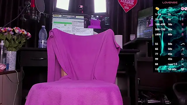 Snapshot of Raissa_sky26 chatting on 10.03.25 Raissa sky26 online show from 10.03.25