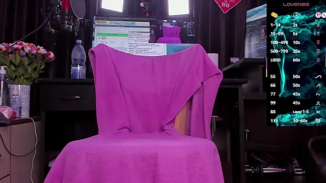 Snapshot of Raissa_sky26 chatting on 11.26.25 Raissa sky26 online show from 11.26.25