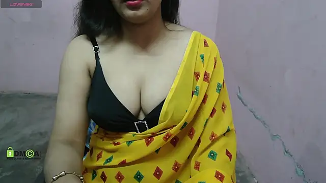 Snapshot of NithyaSingh chatting on 11.06.25 NithyaSingh online show from 11.06.25