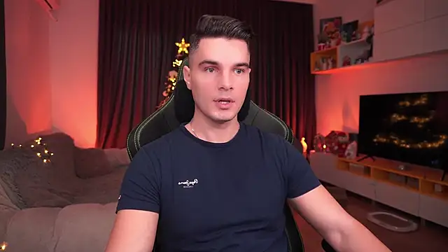 Snapshot of billypassion chatting on 12.21.24 billypassion online show from 12.21.24