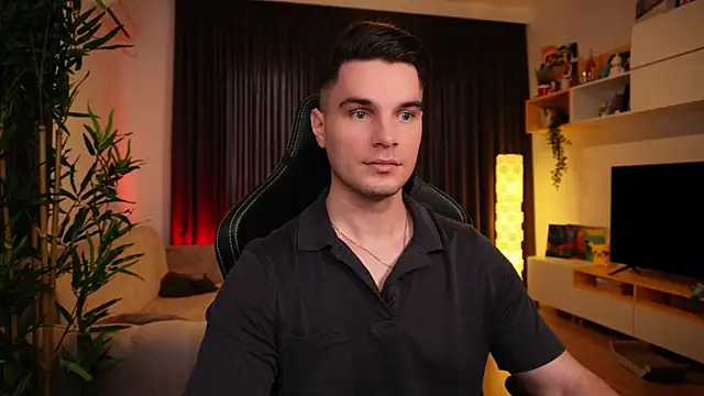 Snapshot of billypassion chatting on 02.16.25 billypassion online show from 02.16.25