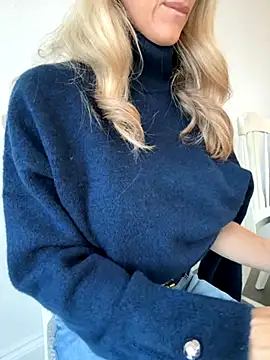 mollywilde online show from 11.24.25