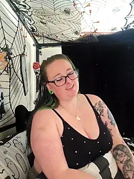 Bunny Cummings online show from 10.24.25