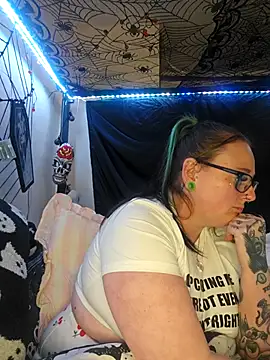 Bunny Cummings online show from 11.20.25