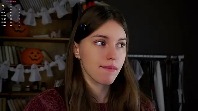 Snapshot of DarylBarks chatting on 10.29.25 DarylBarks online show from 10.29.25