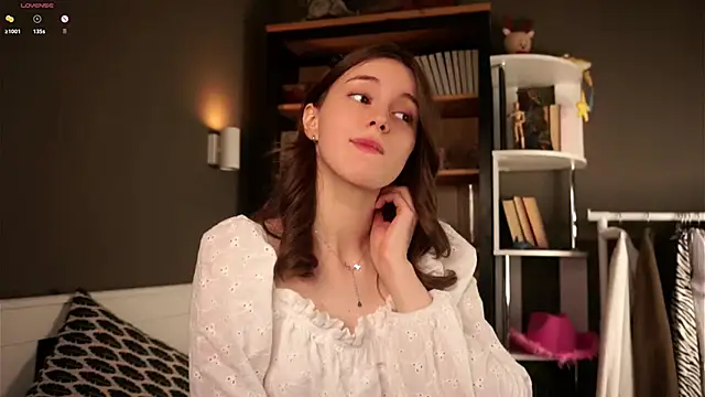 Snapshot of DarylBarks chatting on 11.05.25 DarylBarks online show from 11.05.25