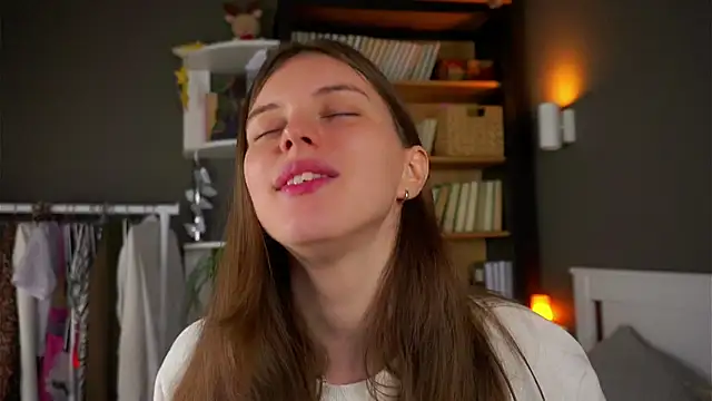 Snapshot of DarylBarks chatting on 11.29.25 DarylBarks online show from 11.29.25