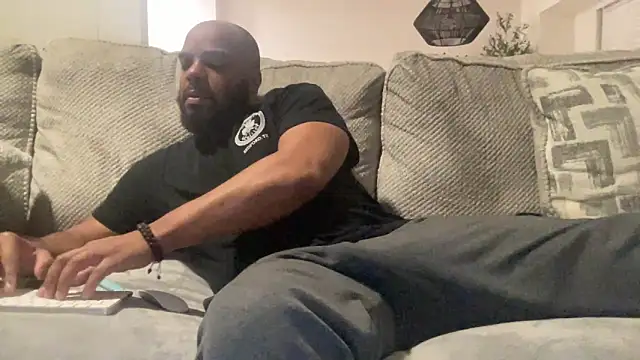 Snapshot of Bbcfun44 chatting on 03.21.25 Bbcfun44 online show from 03.21.25