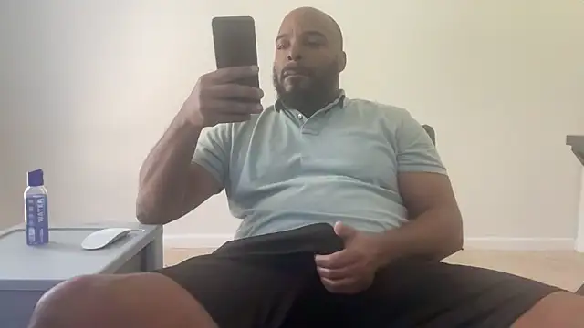 Snapshot of Bbcfun44 chatting on 10.14.25 Bbcfun44 online show from 10.14.25