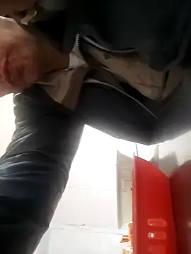 Snapshot of Alexand1999 chatting on 12.05.25 Alexand1999 online show from 12.05.25