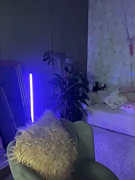 Snapshot of kyber_ chatting on 01.08.25 kyber online show from 01.08.25