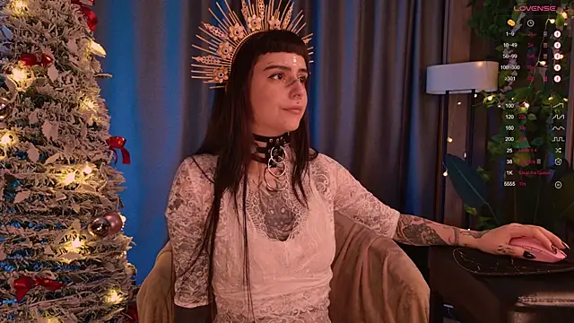 Snapshot of MichaellaMoon chatting on 12.20.24 MichaellaMoon online show from 12.20.24