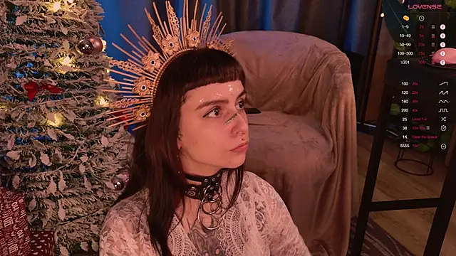 Snapshot of MichaellaMoon chatting on 12.21.24 MichaellaMoon online show from 12.21.24